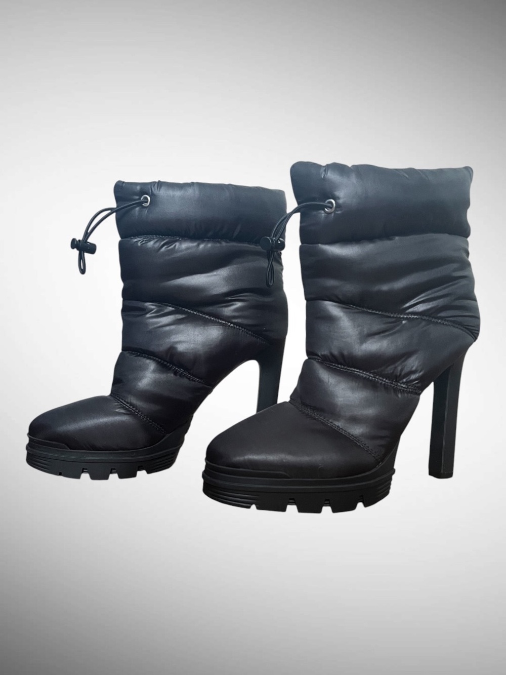 NEW Guess Women’s Puffer Boots